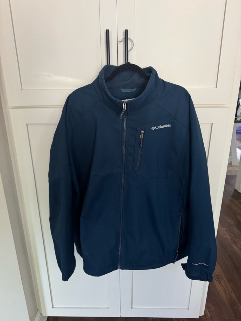 Columbia Navy Full-Zip Lightweight Softshell Jacket
